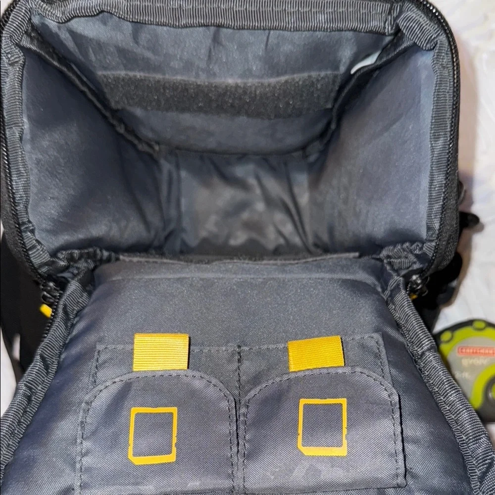 Ruggard Hunter 25 DSLR Holster Bag.EUC
